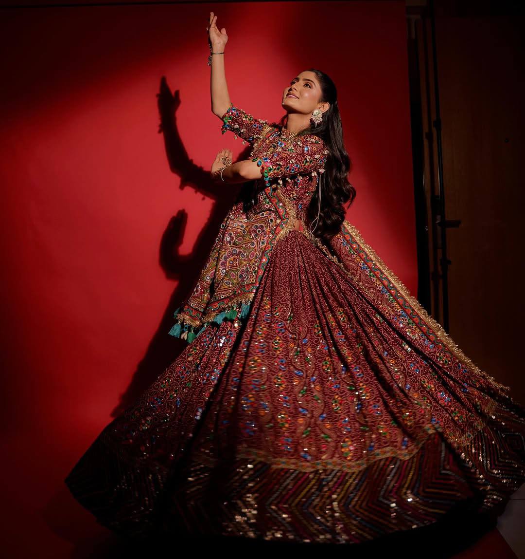 Rustic Royal Gamthi Navratri Lehanga Choli set
