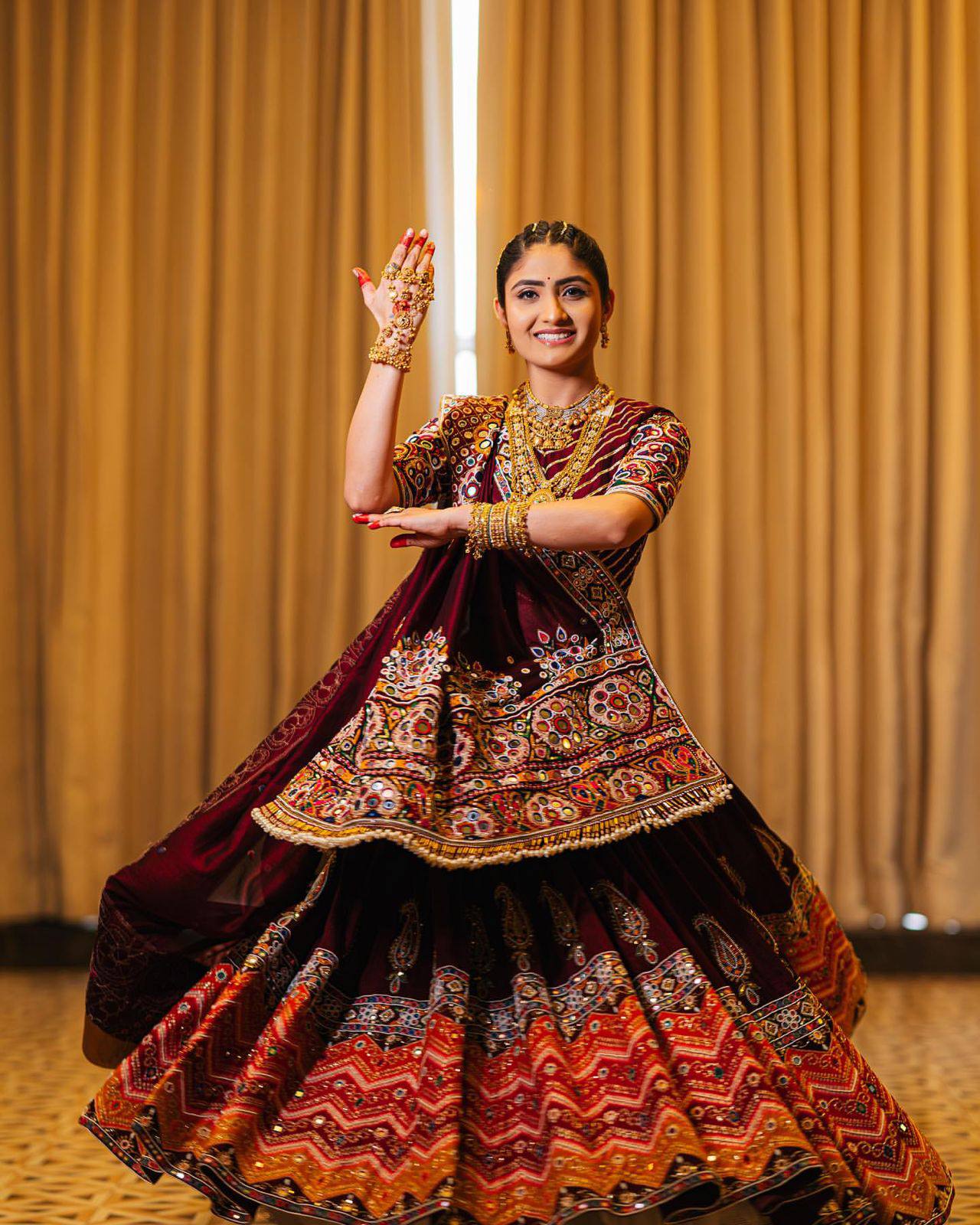 Raas Garba Radiance Navratri Lehanga Choli Set