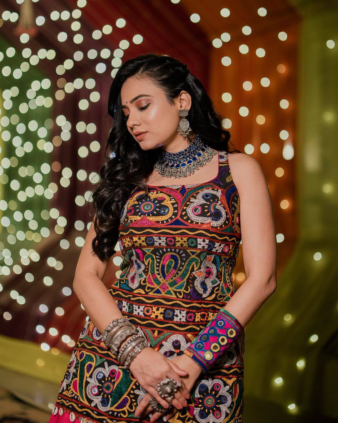Radiant Pink Mirrorwork Gamthi Glow Navratri Lehanga Choli Set