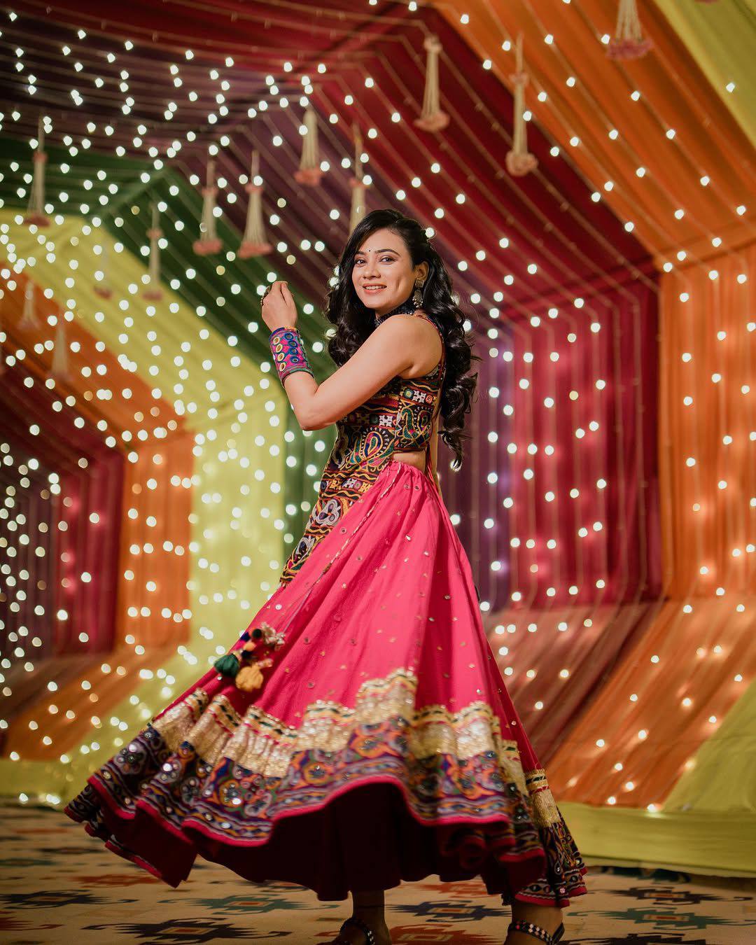 Radiant Pink Mirrorwork Gamthi Glow Navratri Lehanga Choli Set