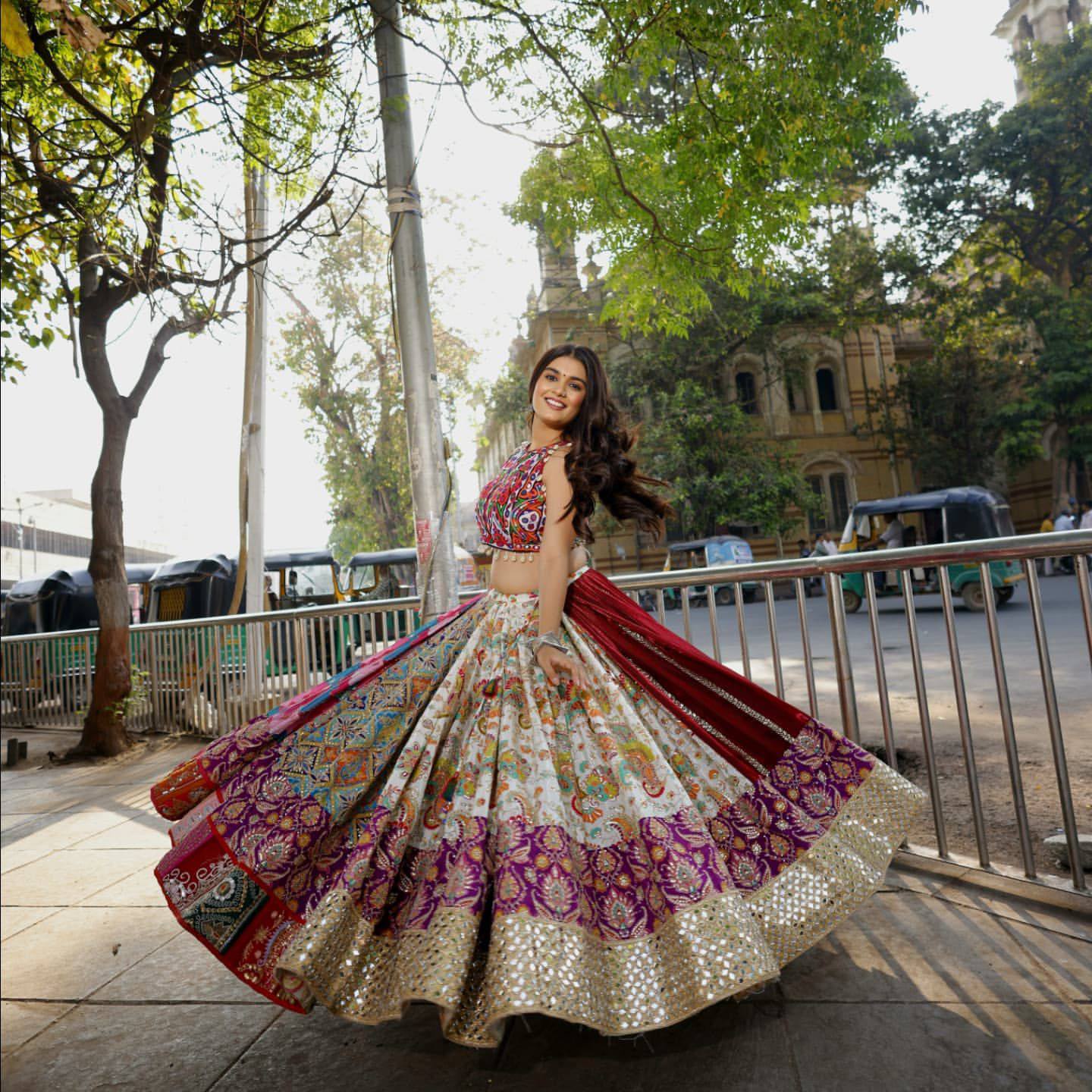 Royal Megenta Garba Glow Navratri Lehanga Choli Set