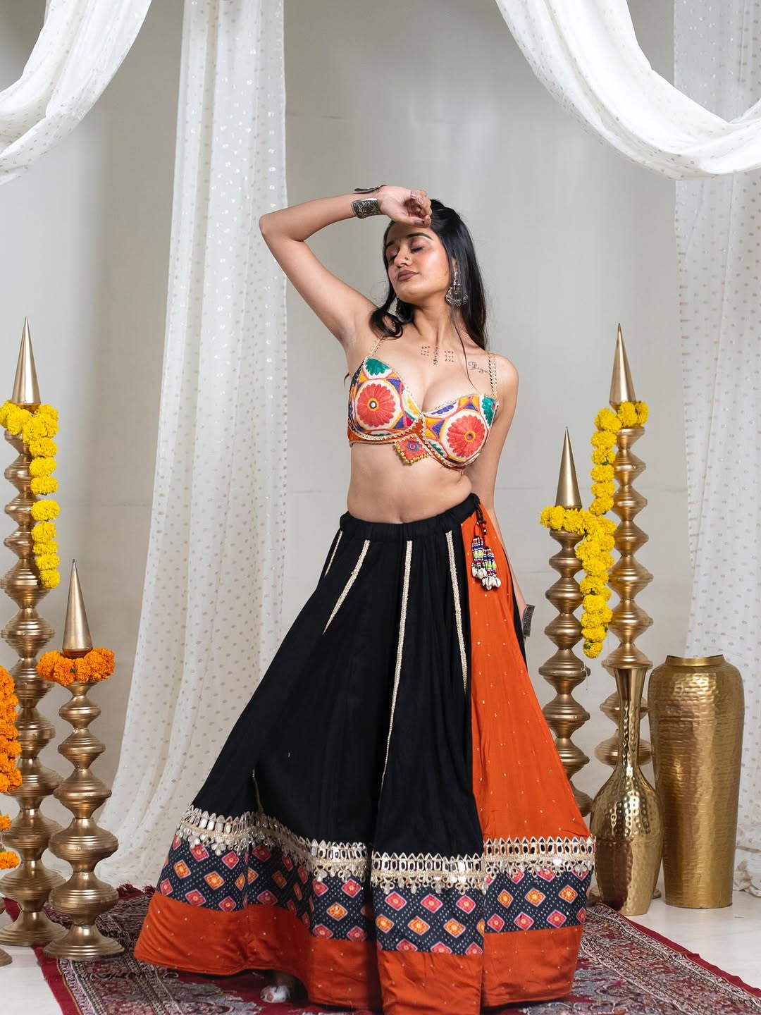 Royal Radiance – Black Flair Gamthi Work Lehenga Choli