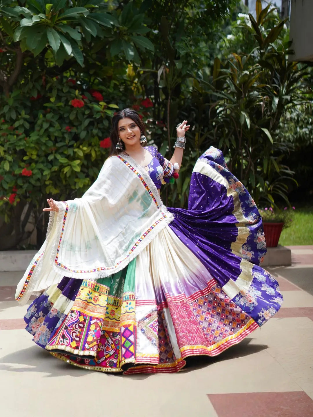 White Symphony ā Multi Panel Fusion Lehenga