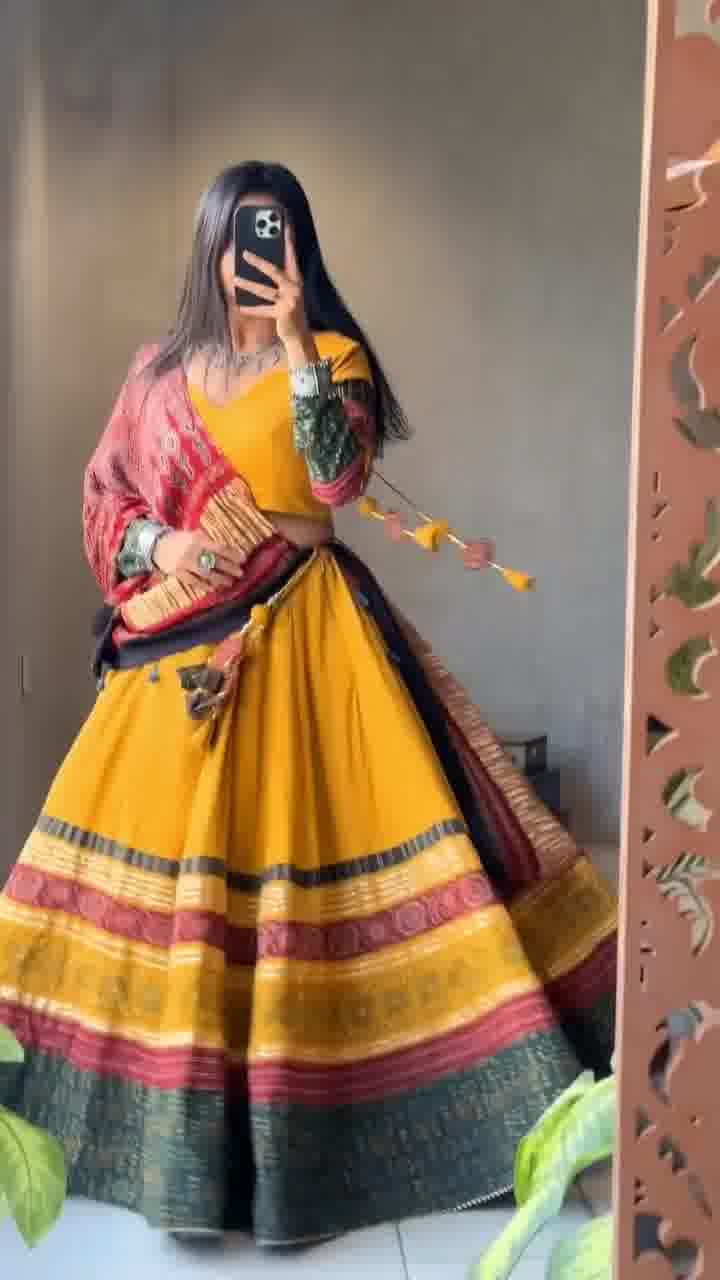 Royal Elegance – Handwoven Ethnic Lehenga with Contrast Dupatta Charm