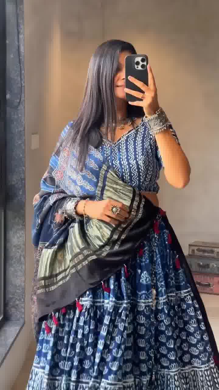 Royal Elegance – Handwoven Ethnic Lehenga with Contrast Dupatta Charm
