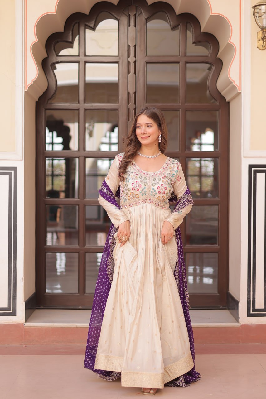 Dupatta Manjari: Regal Radiance in Layers