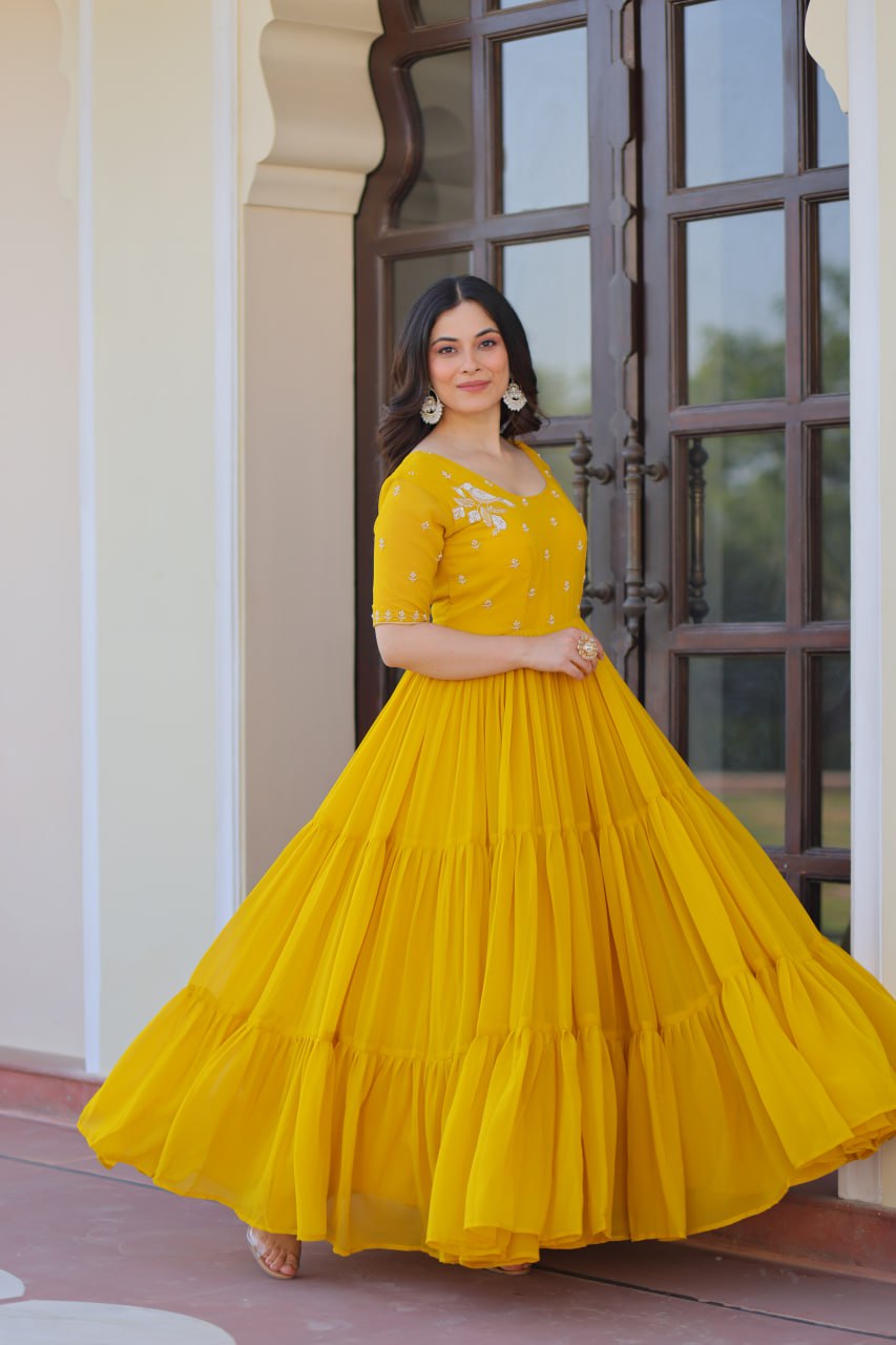 Celebrating the playful charm of yellow and the regal power of red