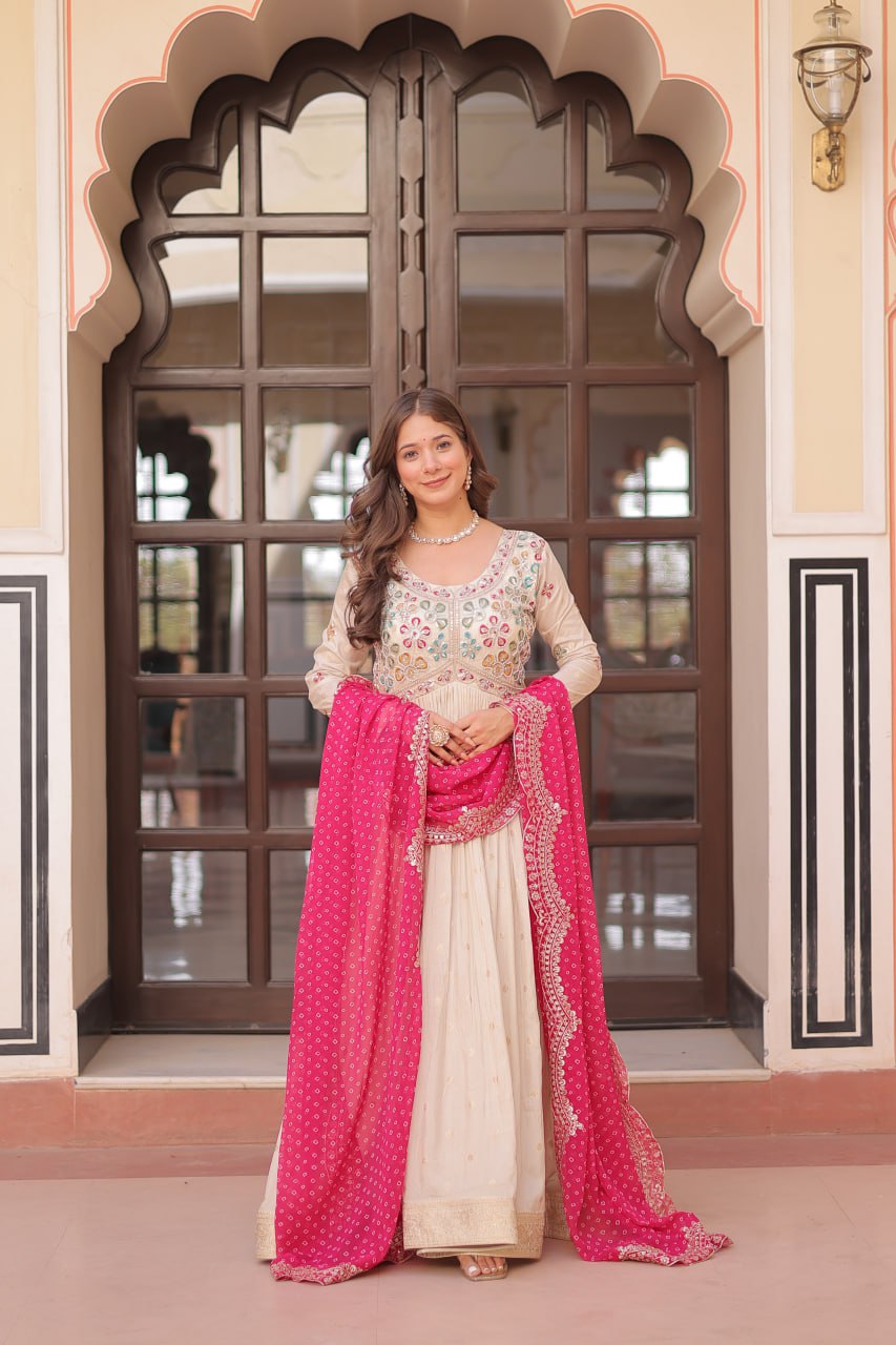 Dupatta Manjari: Regal Radiance in Layers