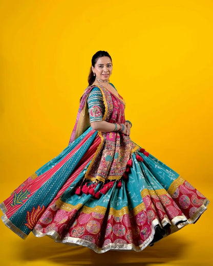 "Designer Navratri Ghaghra Choli – Traditional Embroidered Garba Wear with Dupatta"