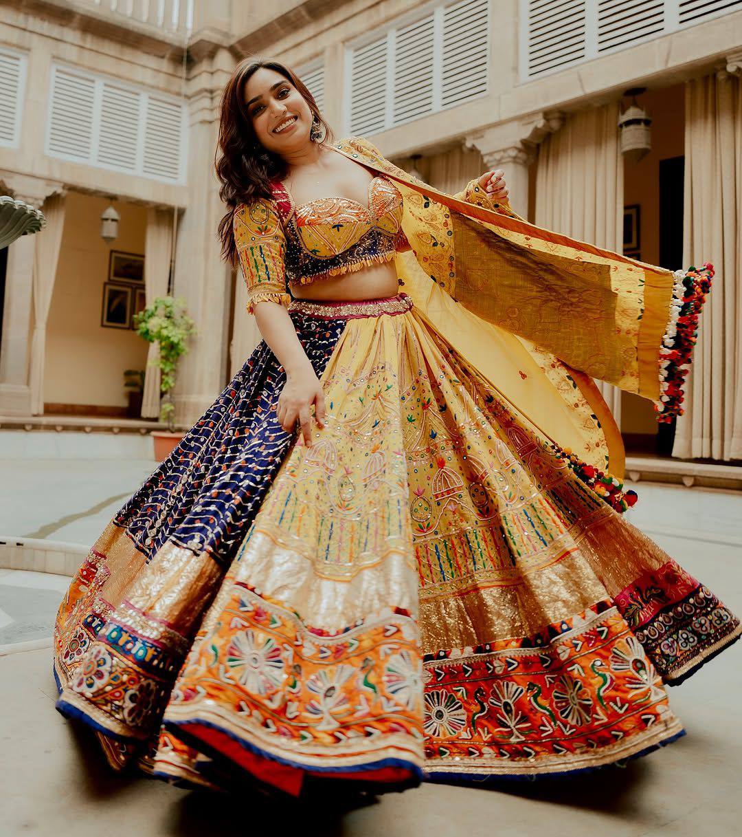Heritage Muslin Glow Traditional Navratri Lehanga Choli Set