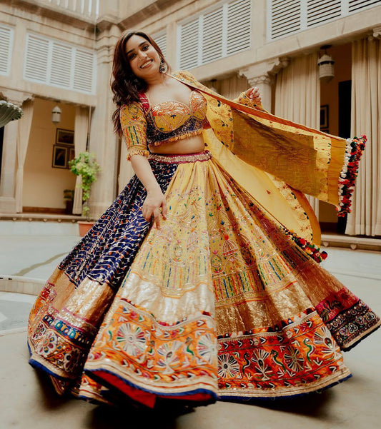 Heritage Muslin Glow Traditional Navratri Lehanga Choli Set