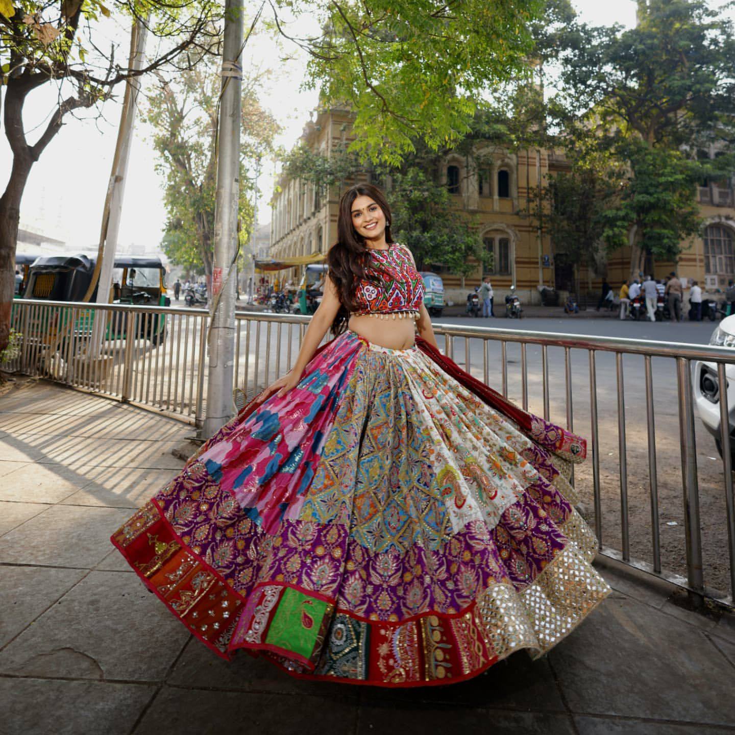 Royal Megenta Garba Glow Navratri Lehanga Choli Set
