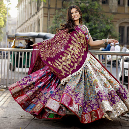 Royal Megenta Garba Glow Navratri Lehanga Choli Set