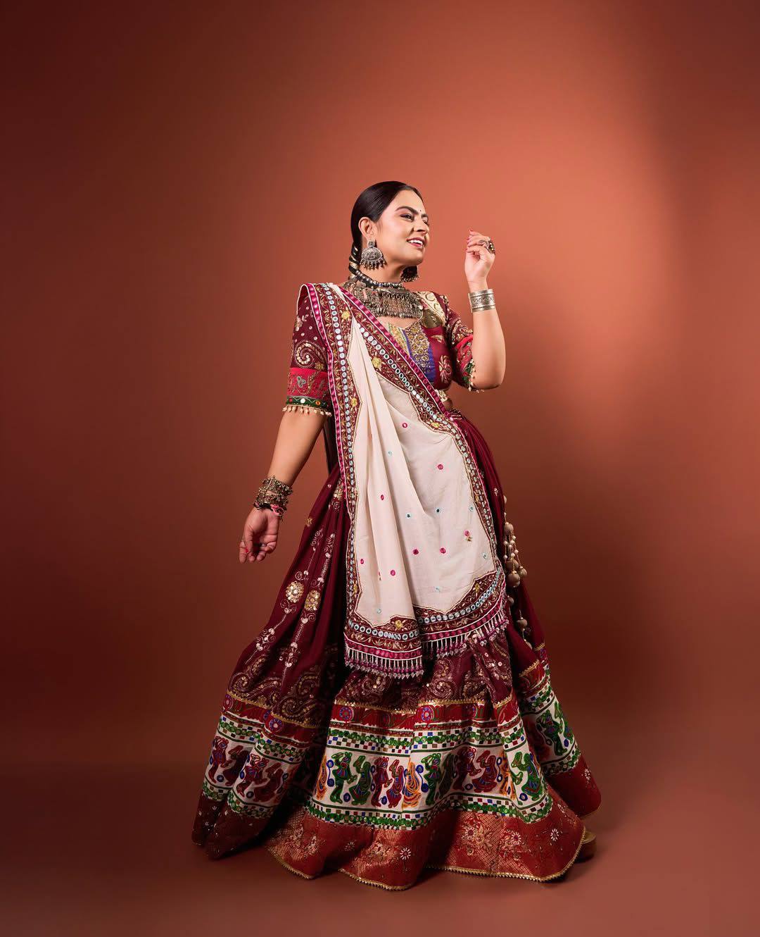 Royal Elegance in Handcrafted Heritage Lehenga Choli Set