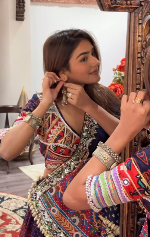Vibrant Handcrafted Kutchi Chaniya Choli – Navratri Special