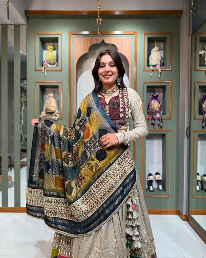 Haatheli Hathi Lehenga