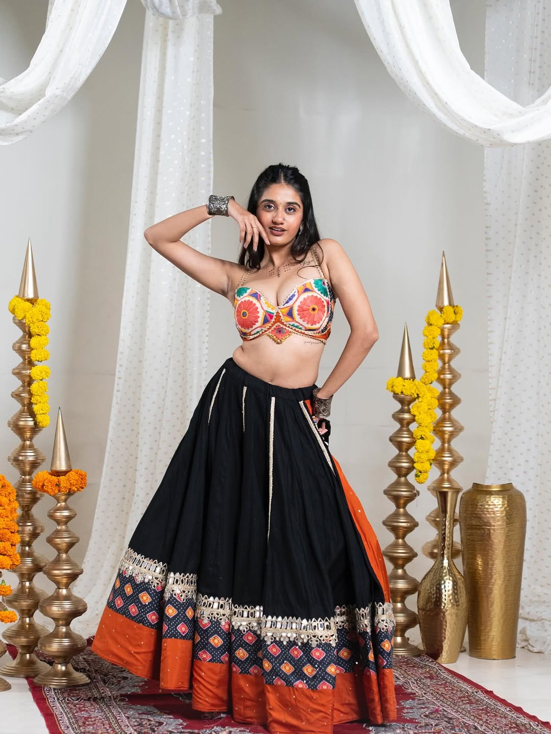 Royal Radiance – Black Flair Gamthi Work Lehenga Choli