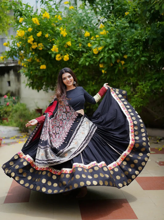 Rajwadi Elegance – Black & Silver Lehenga