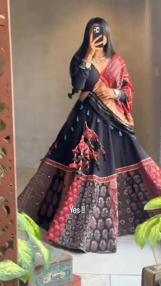 Royal Elegance – Handwoven Ethnic Lehenga with Contrast Dupatta Charm