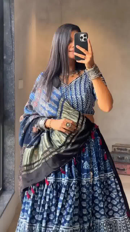 Royal Elegance – Handwoven Ethnic Lehenga with Contrast Dupatta Charm