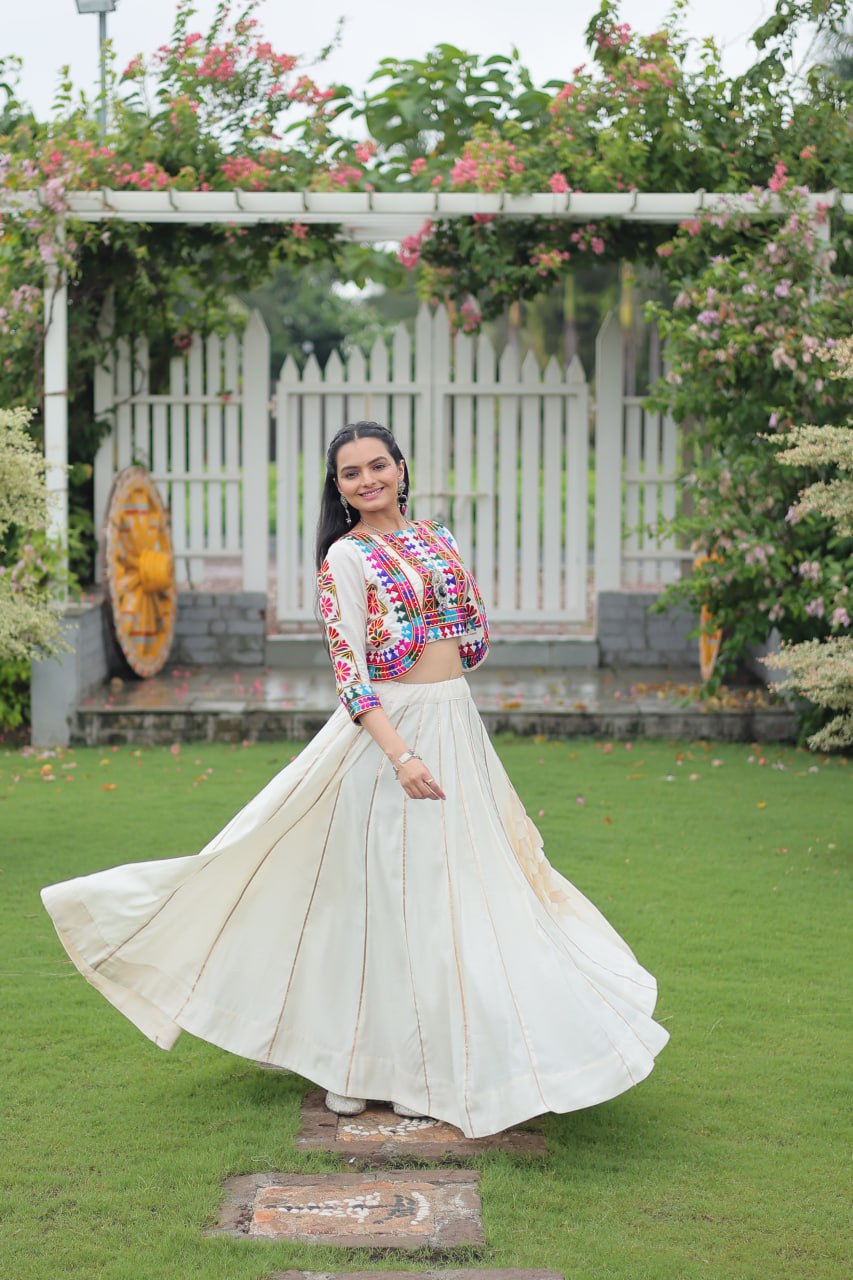Navratri Ki Rajkumari: Twirl Like a Festival Queen