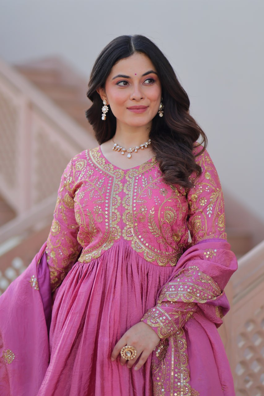 Adaayein-e-Hunar A Story Sewn with Threads of Tradition