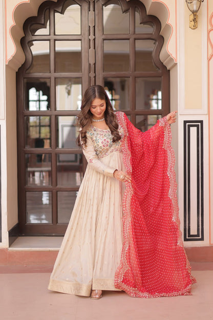 Dupatta Manjari: Regal Radiance in Layers