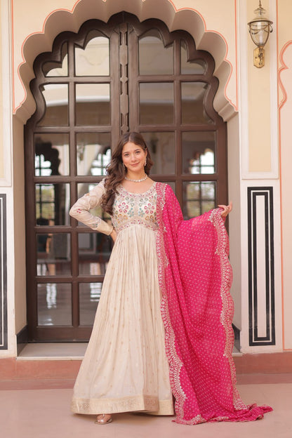 Dupatta Manjari: Regal Radiance in Layers