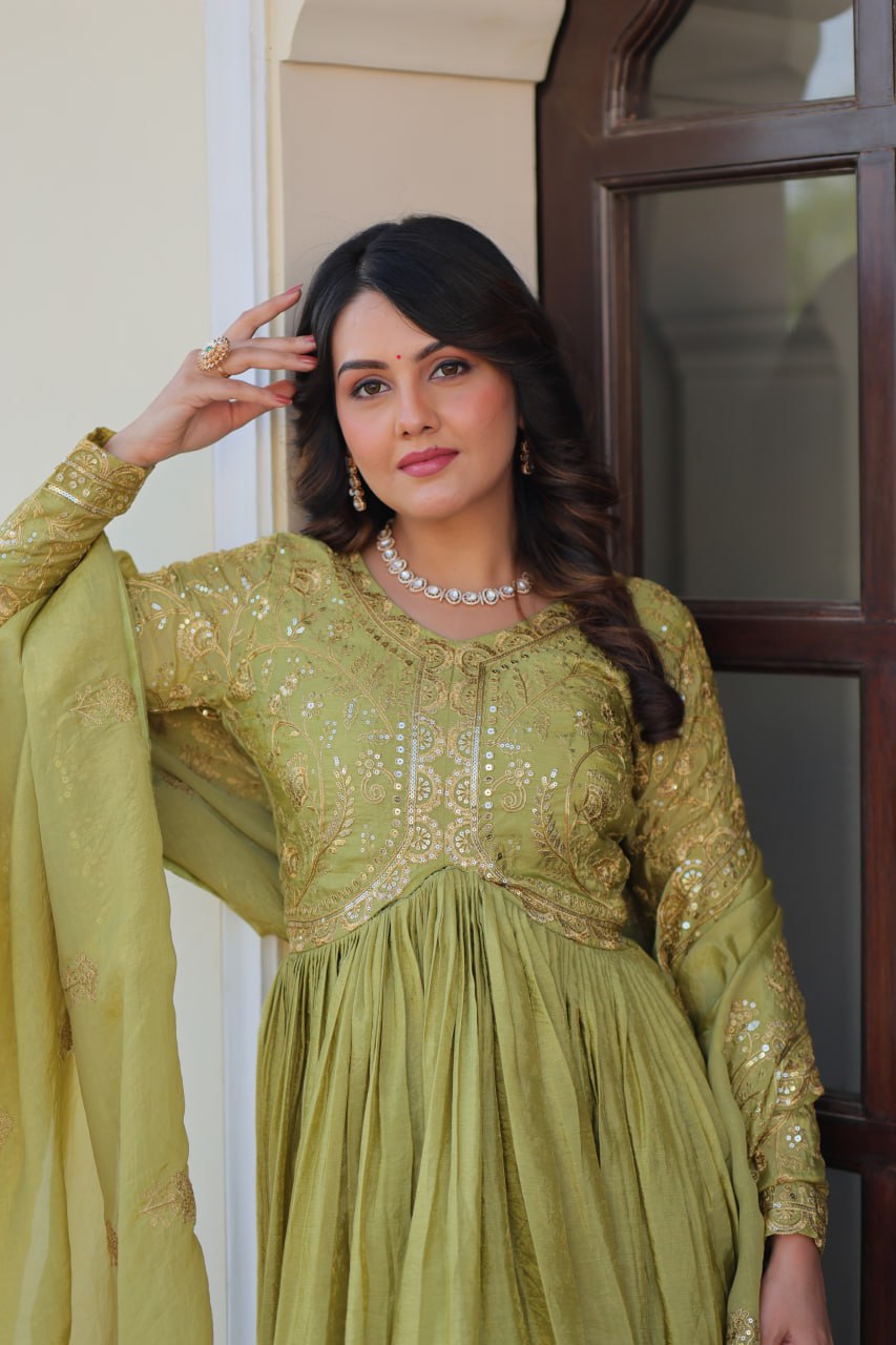 Adaayein-e-Hunar A Story Sewn with Threads of Tradition