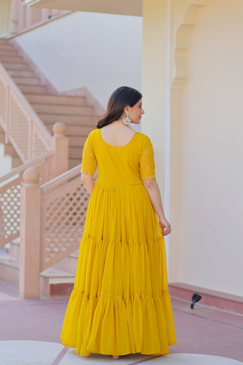 Celebrating the playful charm of yellow and the regal power of red