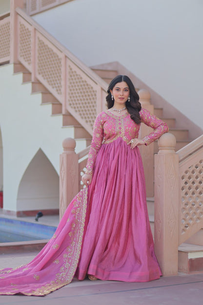 Adaayein-e-Hunar A Story Sewn with Threads of Tradition